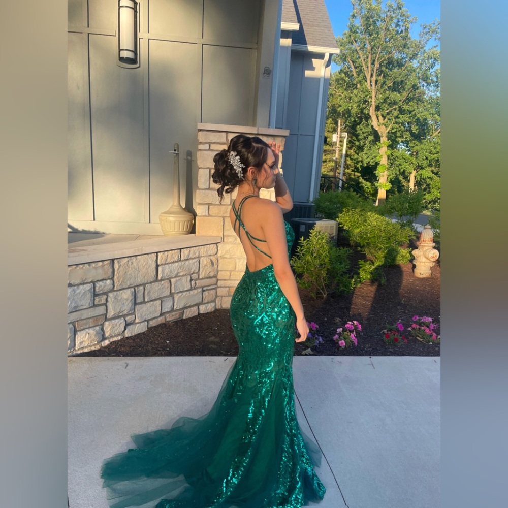 PROMGIRL Formal dress in color emerald green, size US4